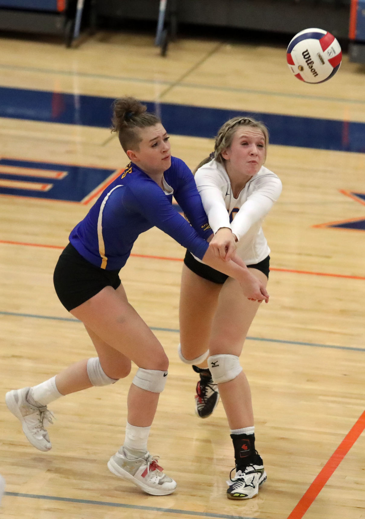 Maroa Forsyth vs New Berlin volleyball 1 10.29.18.jpg